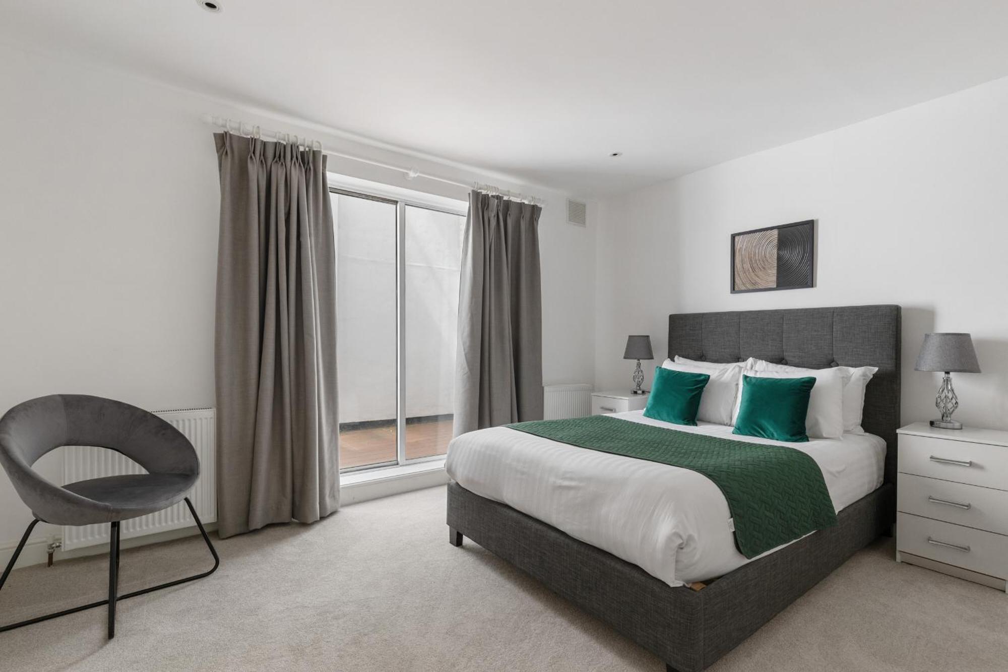 Heavenly Stays, Refined 2-bd Hidden Gem Near Hyde Park Apartment *